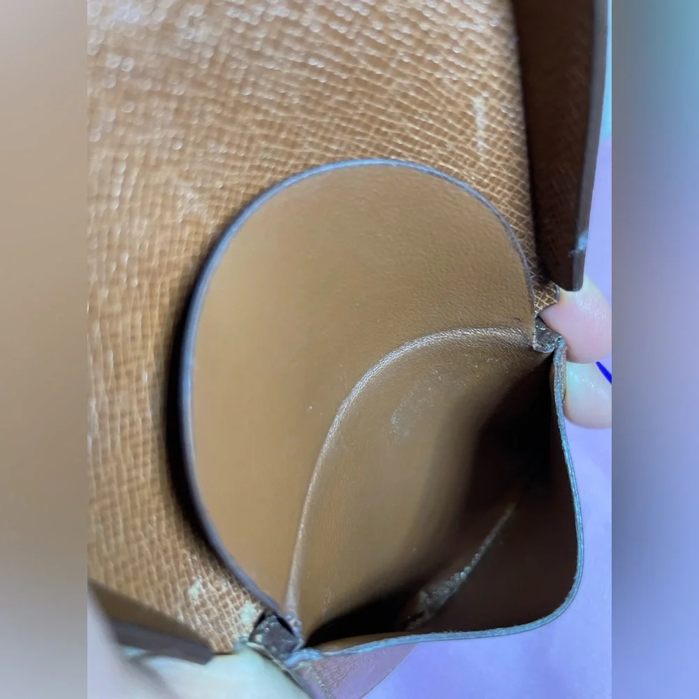 Louis Vuitton monogram coin case ๐ค - Picture 9 of 13